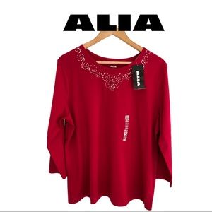 ALIA RED TSHIRT SIZE XL NEW WITH TAG